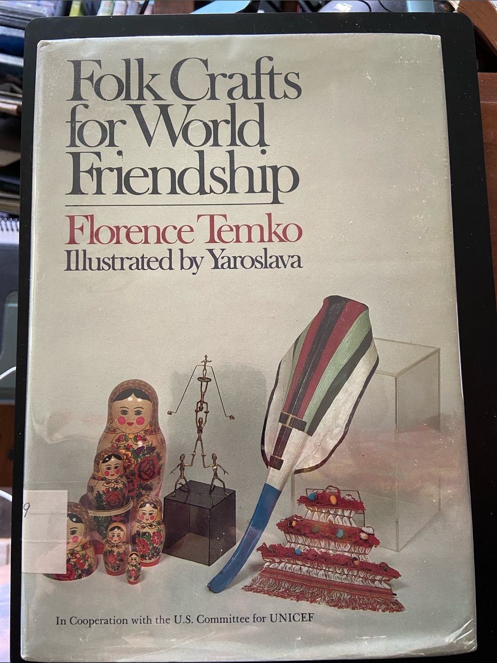 70s 1970s BOHO ETHNIC Folk Crafts craft book art activities activity project DIY
